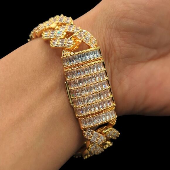 8inch x 20mm 14K Gold Finish Miami Cuban Baguette CZ Bracelet. - Picture 4 of 13
